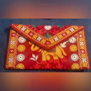 Vintage Sassy Jones clutch